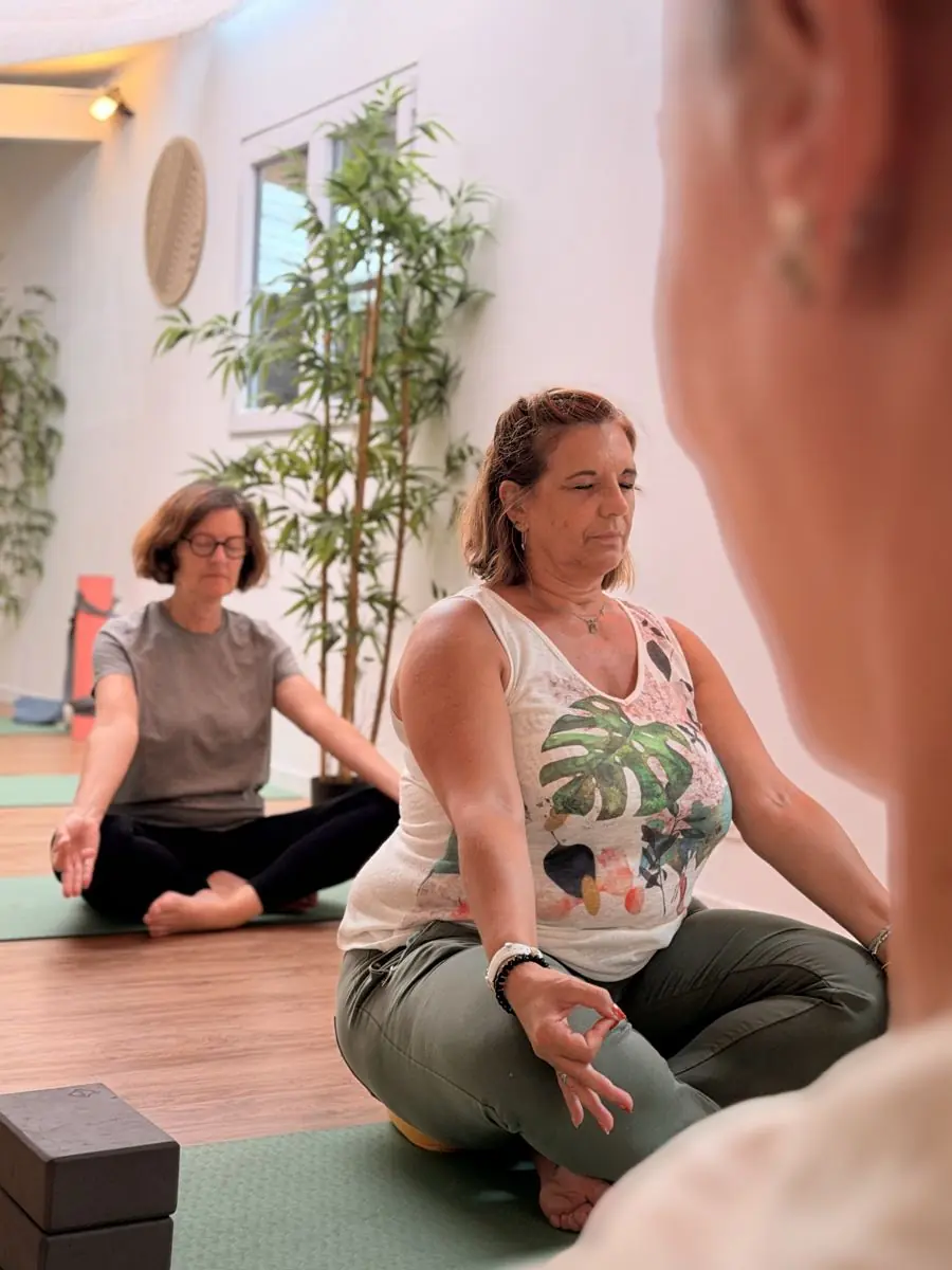 Séance de yoga et récupération au studio EVERYBODYFIT